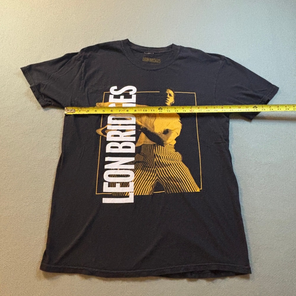 Leon Bridges 2022 US Spring Tour T Shirt Mens L Black Graphic Concert Soul Band - Picture 2 of 6